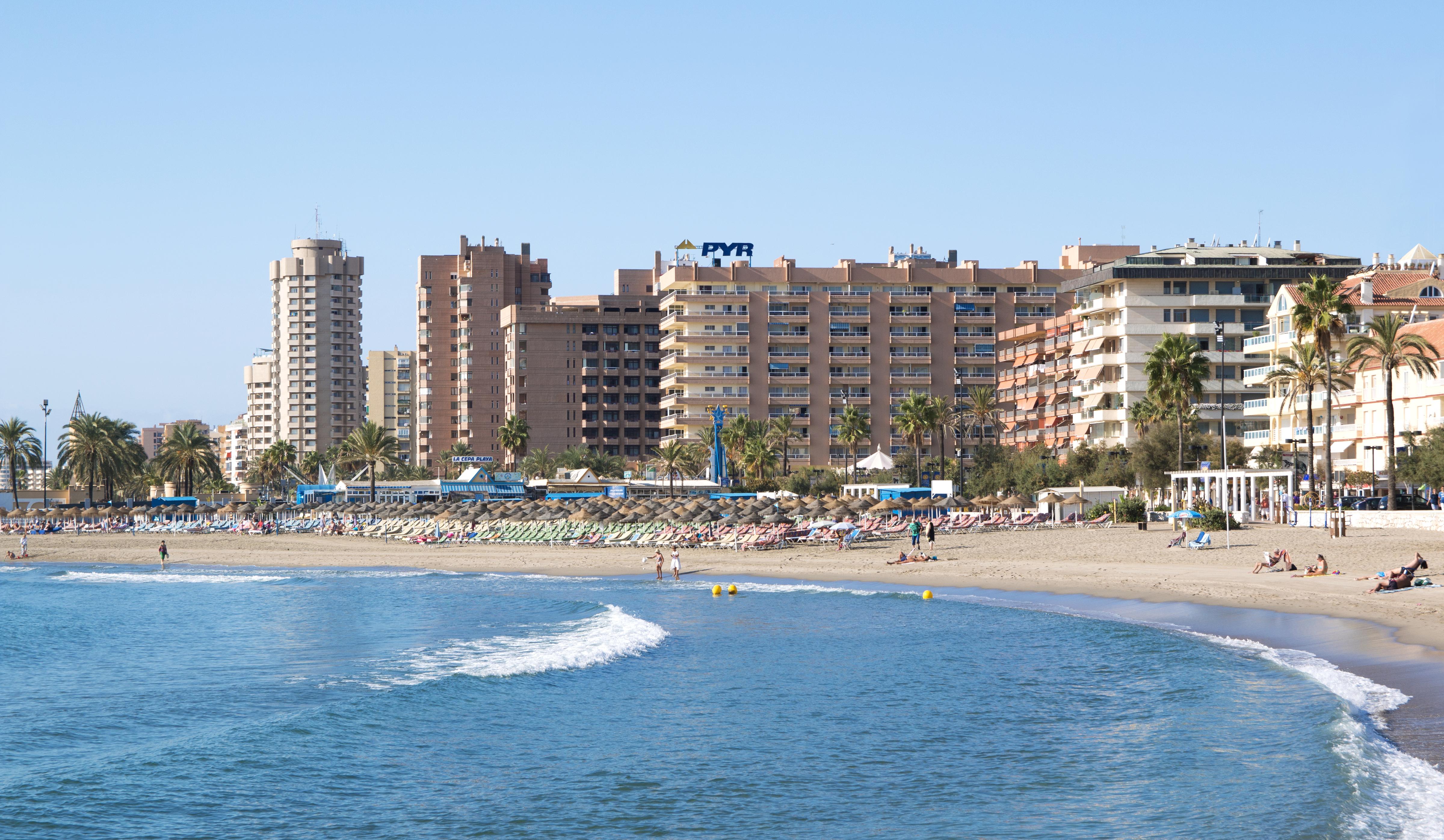 Hotel Apartamentos Pyr Fuengirola Exterior photo