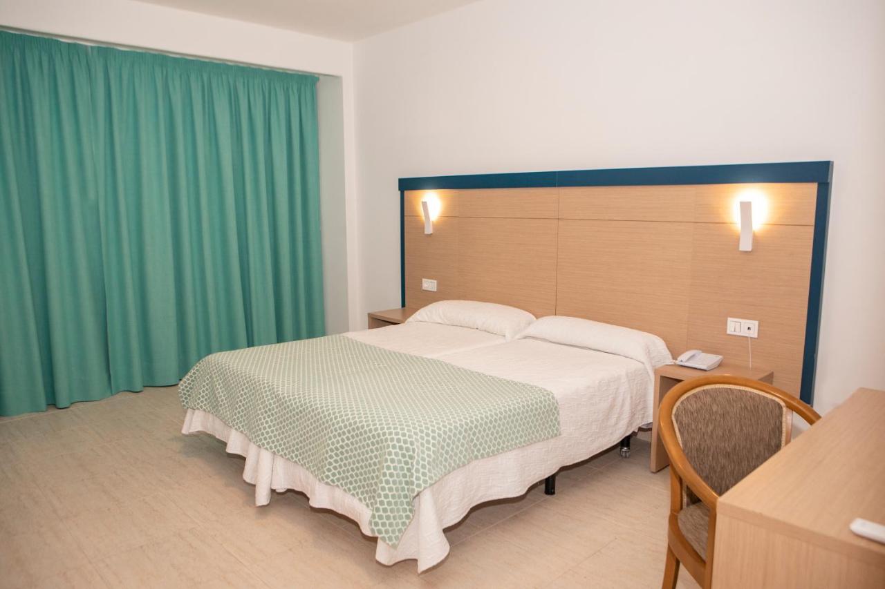 Hotel Apartamentos Pyr Fuengirola Exterior photo